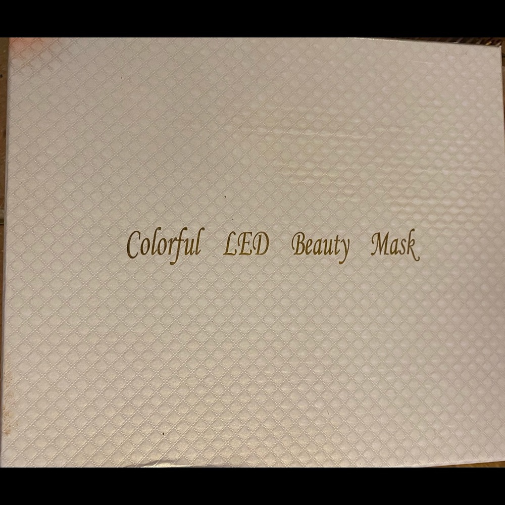 Colorful LED Beauty Mask - Picture 2 of 8